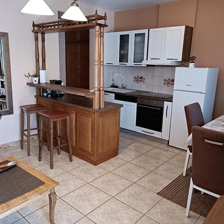 Apartments Ivicek ポレッチ エクステリア 写真