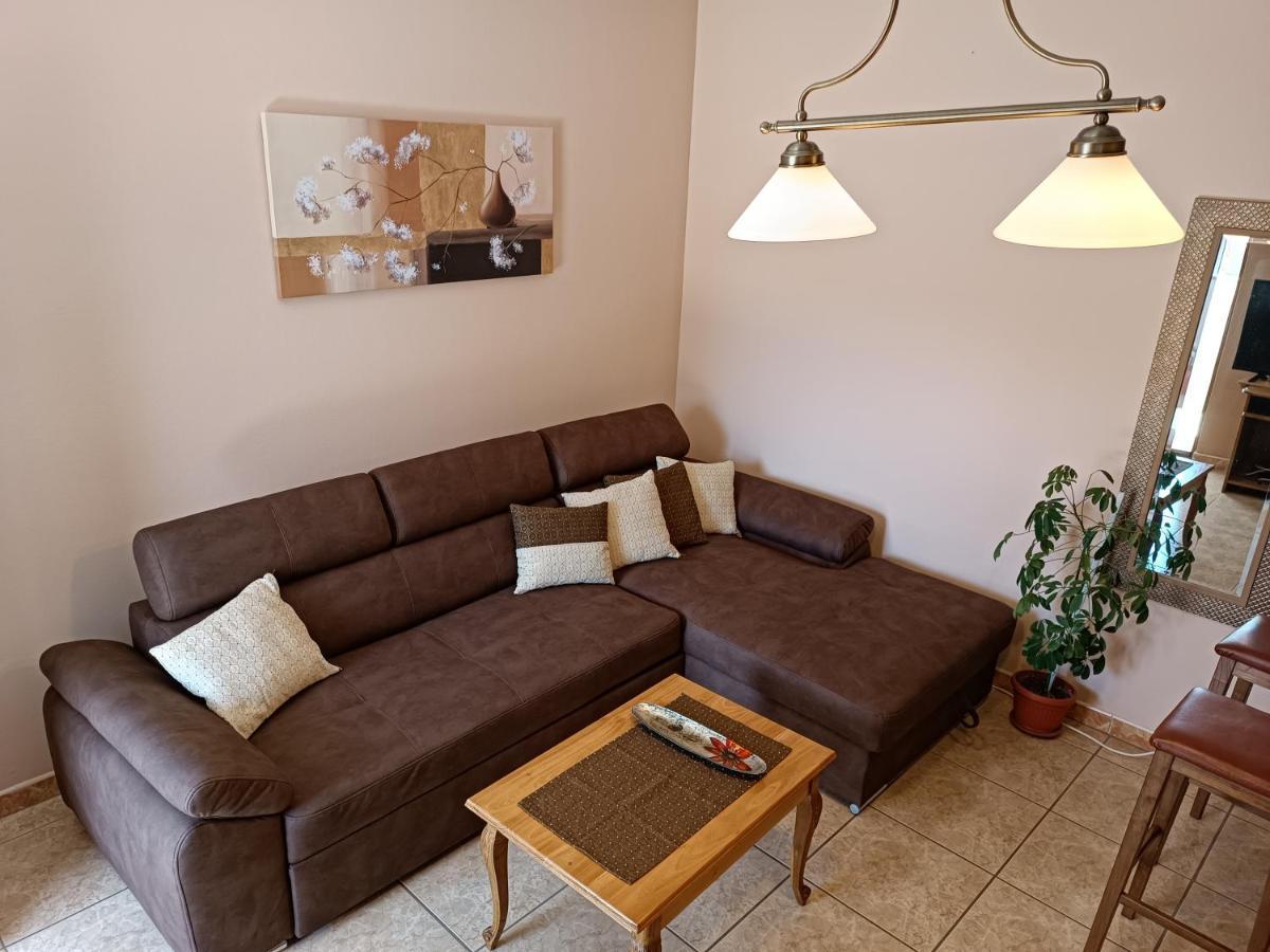 Apartments Ivicek ポレッチ エクステリア 写真