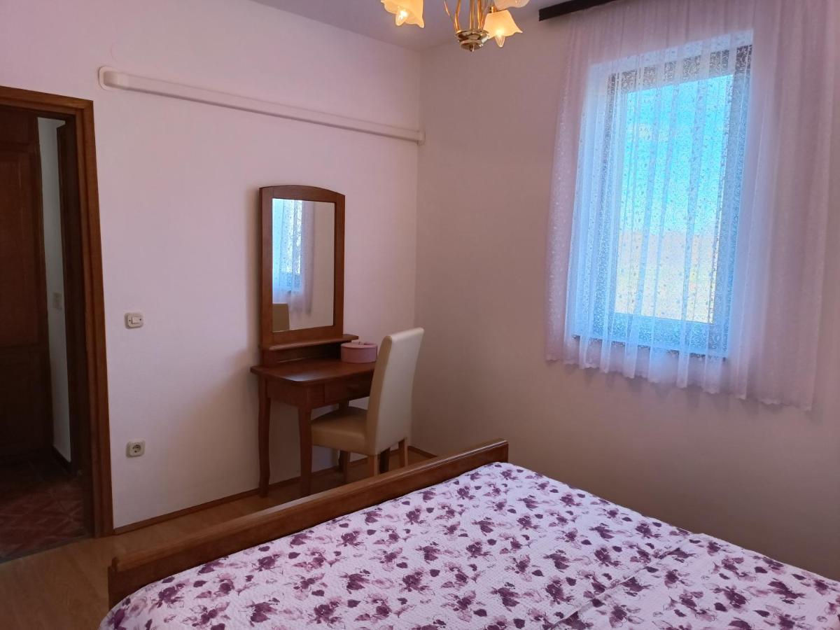 Apartments Ivicek ポレッチ エクステリア 写真